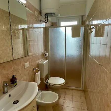 Apartament Grazioso Nido A 2 Minuti Dal Mare, Parcheggio Incluso *
