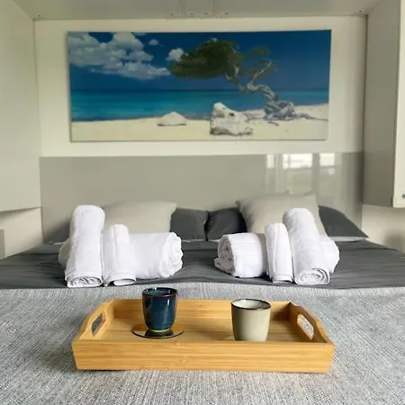 Apartment Grazioso Nido A 2 Minuti Dal Mare, Parcheggio Incluso